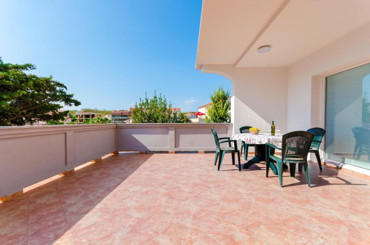 לופאר Apartments Ruza-Rajska Beach מראה חיצוני תמונה
